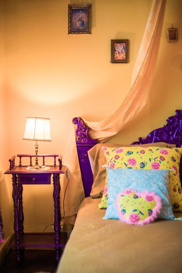 The Vintage Bed And Broc' Apartment *